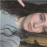 Profersora de biología, apta para todas las edades.